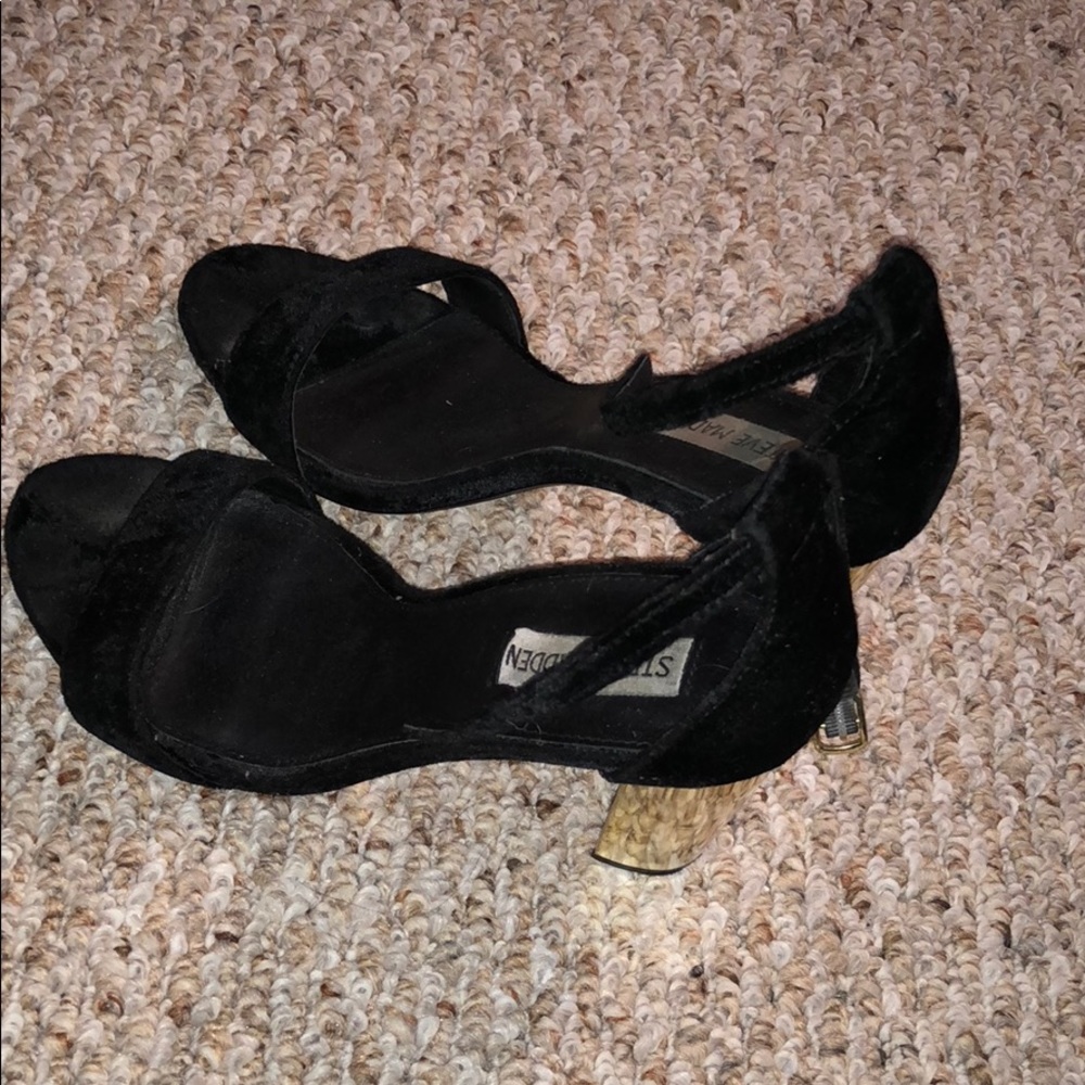 Black thick sandal heel